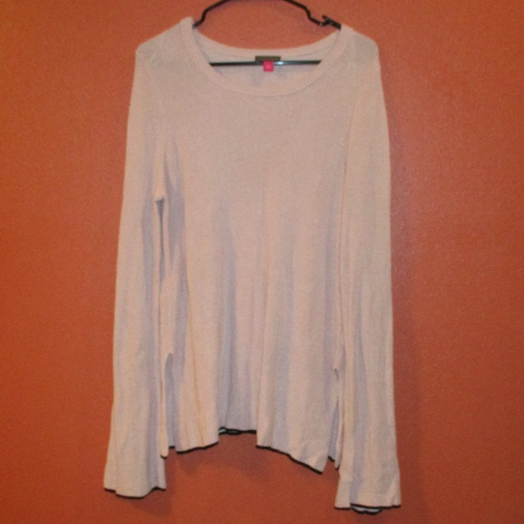 Vince Camuto Woman Large Light Purple Warm Travel Vacation Long Sleeve Shirt